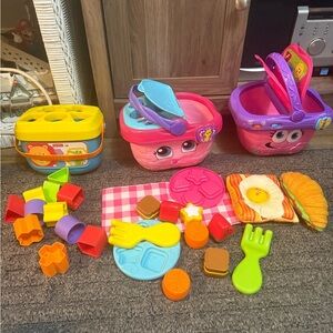 Fisher-Price Colorful Picnic Playset